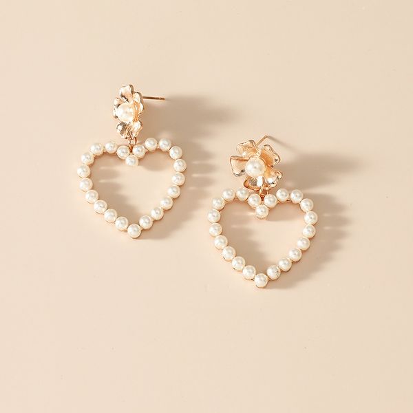 Pearly Heart Floral Earring